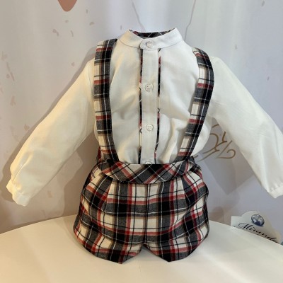 Conjunto camisa e calções...