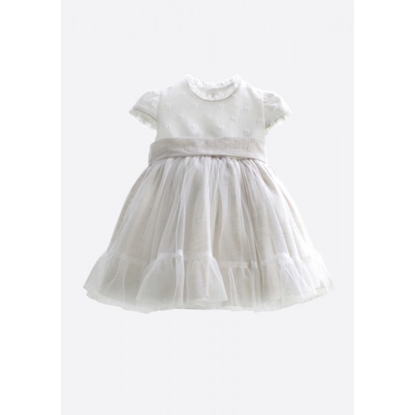 Vestido branco em tule bege  