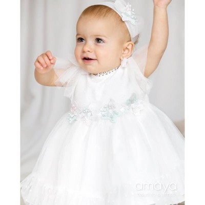 Vestido em tule com flores 